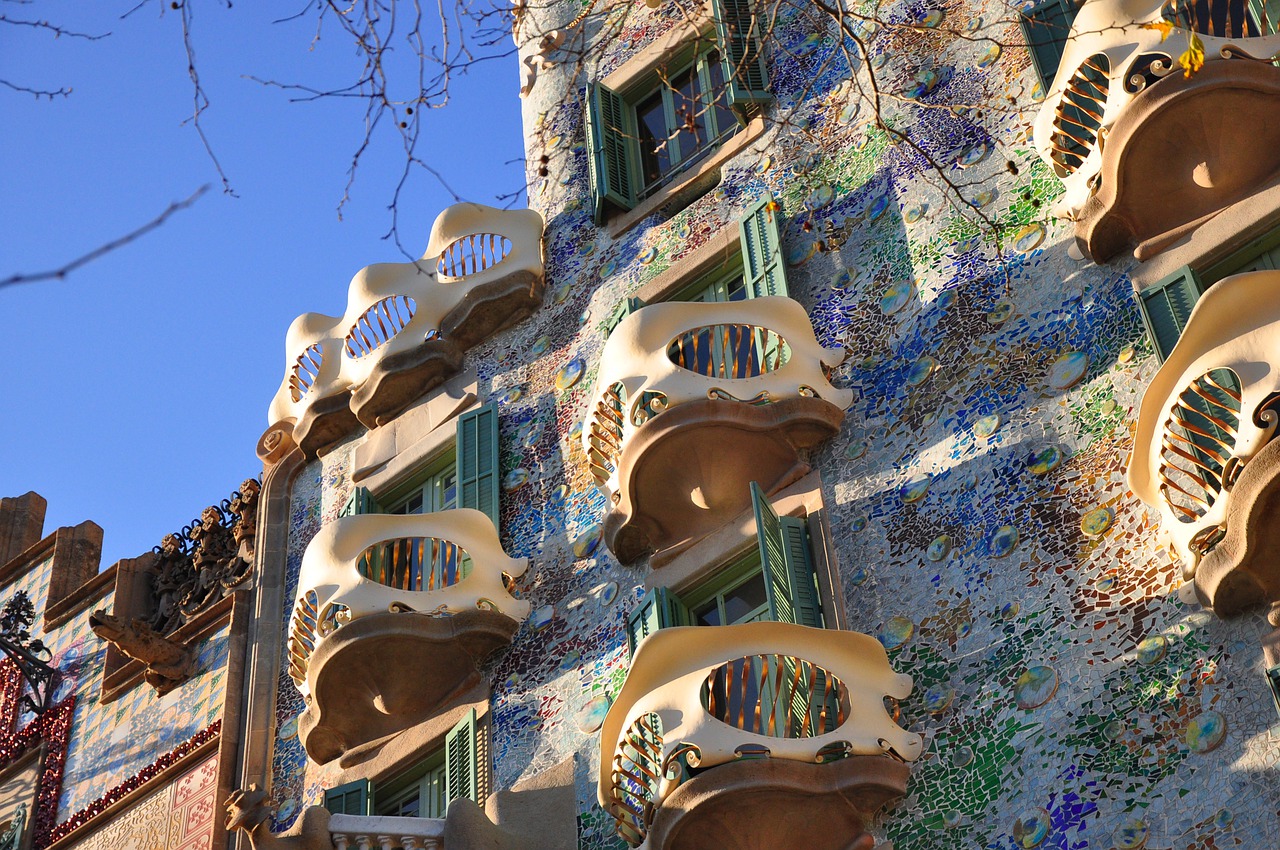 Top 10 Antoni Gaudi Buildings - Unique and Inspirational
