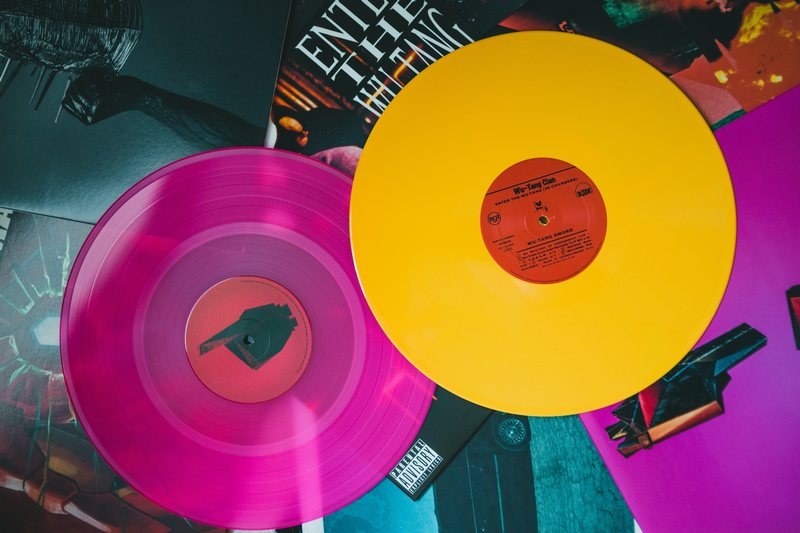 Top 10 Reasons Why Vinyl Records Are Relevant and Collectible