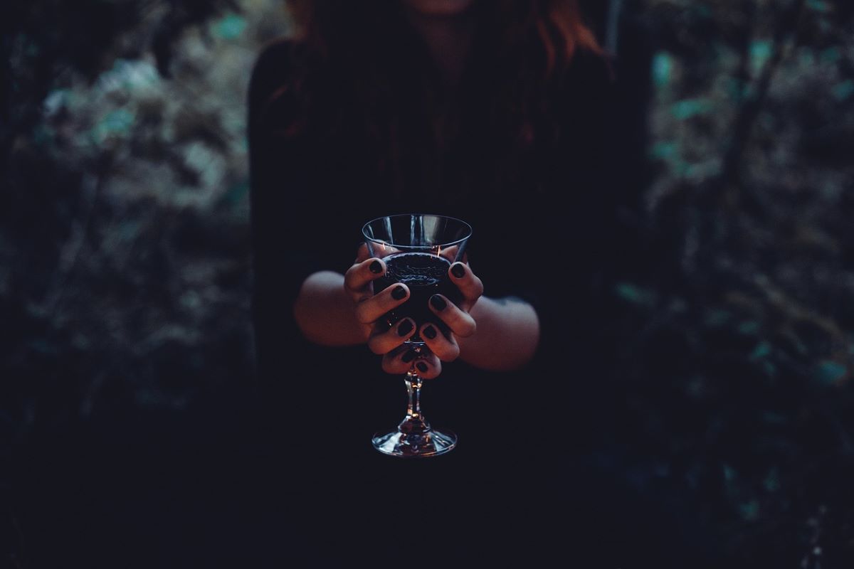 Top 10 Vicious Halloween Drinks for the Creepy Party