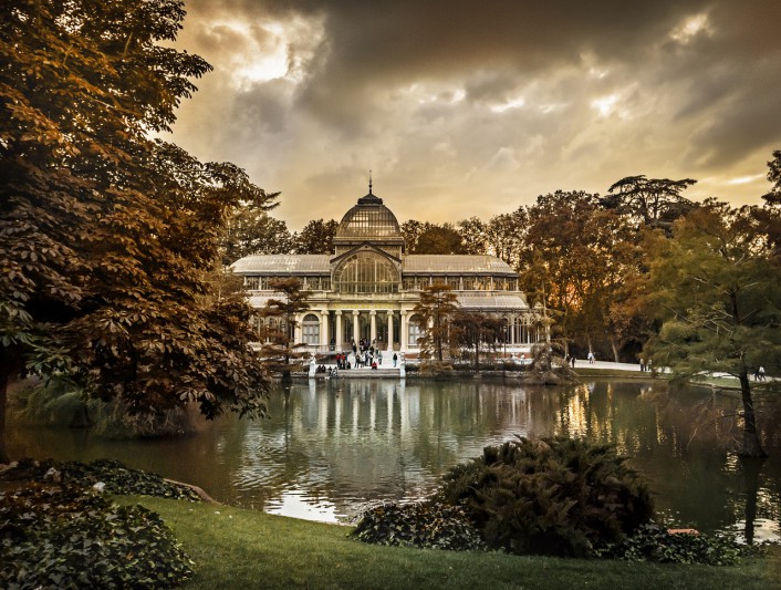 El Retiro Park in Madrid, Spain during the autumn