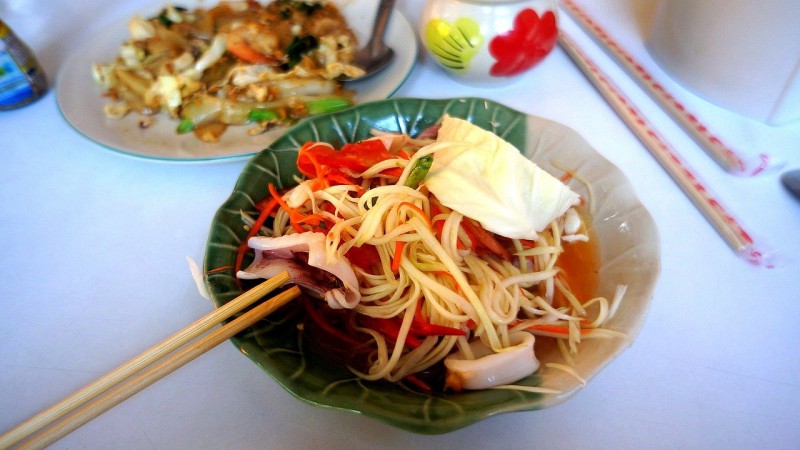 Papaya squid salad